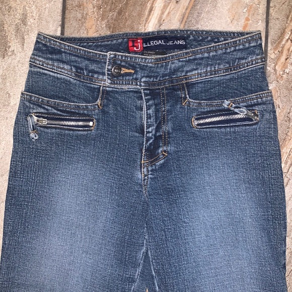 Denim Wide Leg Capri Pants - Picture 2 of 11